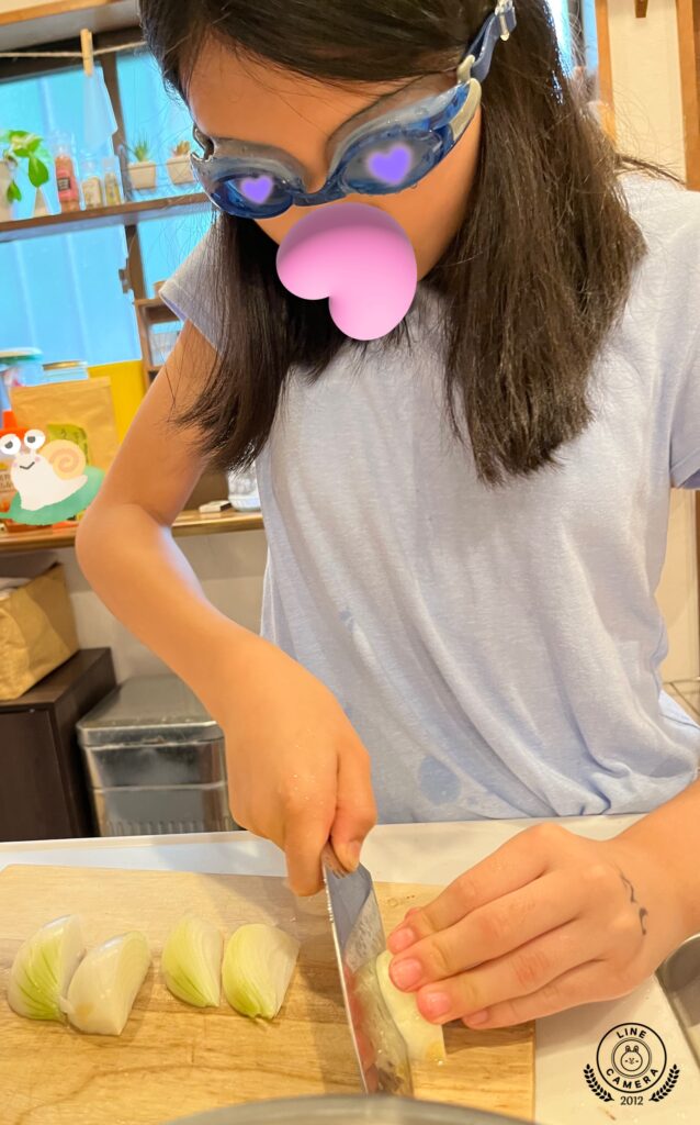 子どもCOMPANY・段取り力をつける『超調理部！』自分達で育てた玉ねぎを使ってハヤシライスを作ったよ！